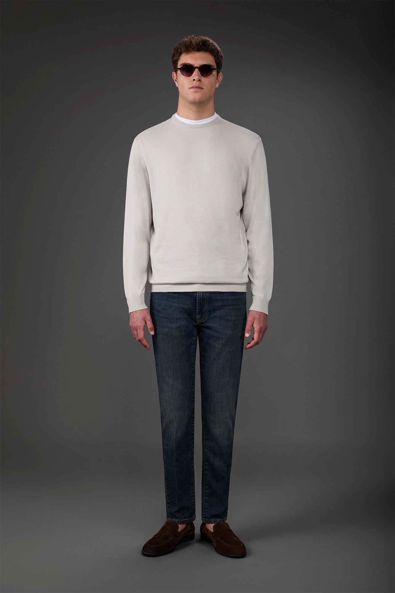 Men's crew neck sweater in bio-washed 100% cotton