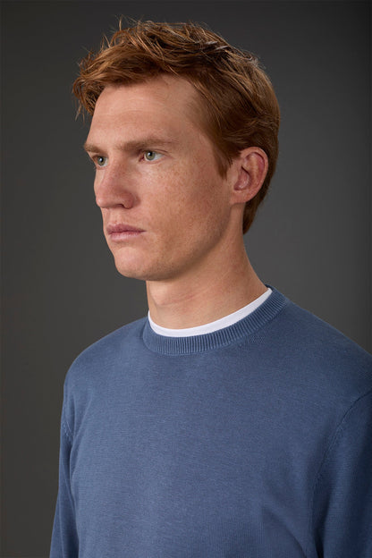 Men's crew neck sweater in bio-washed 100% cotton