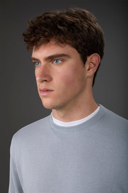 Men's crew neck sweater in bio-washed 100% cotton