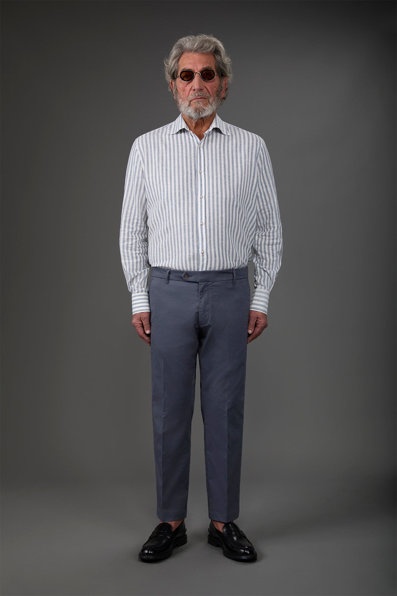 Men's classic chino trousers with extended tab closure Steel