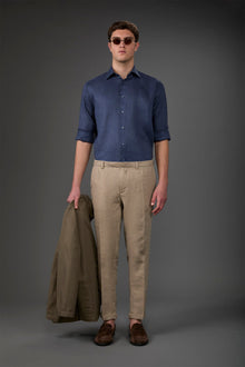 Men's trousers with two small pleats and concealed button