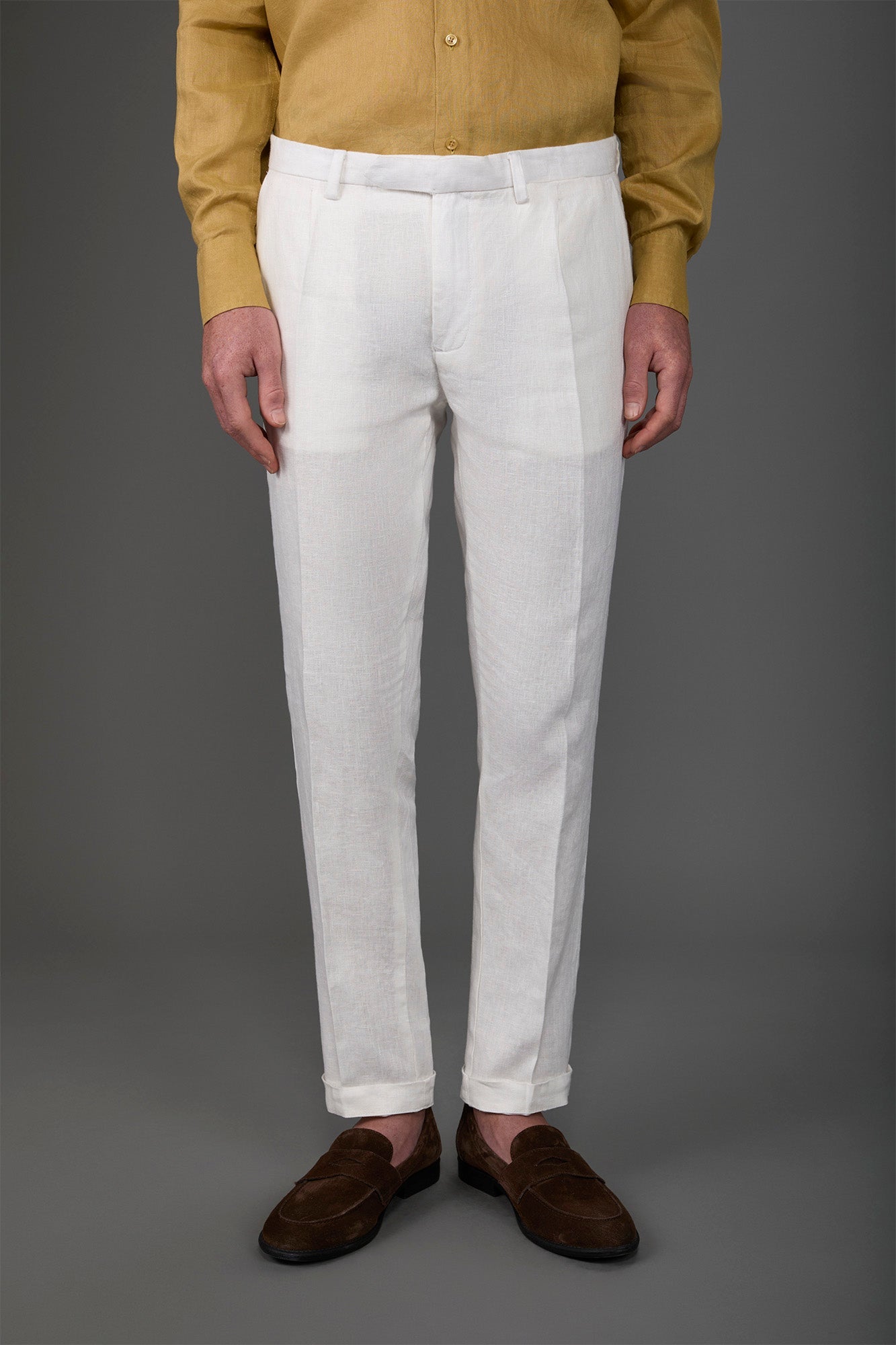 Men's trousers with two small pleats and concealed button