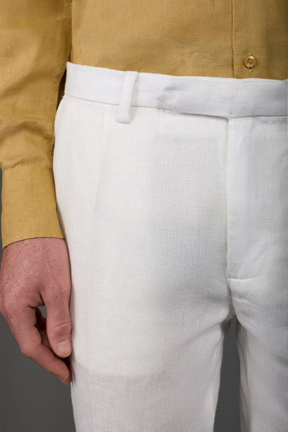 Men's trousers with two small pleats and concealed button