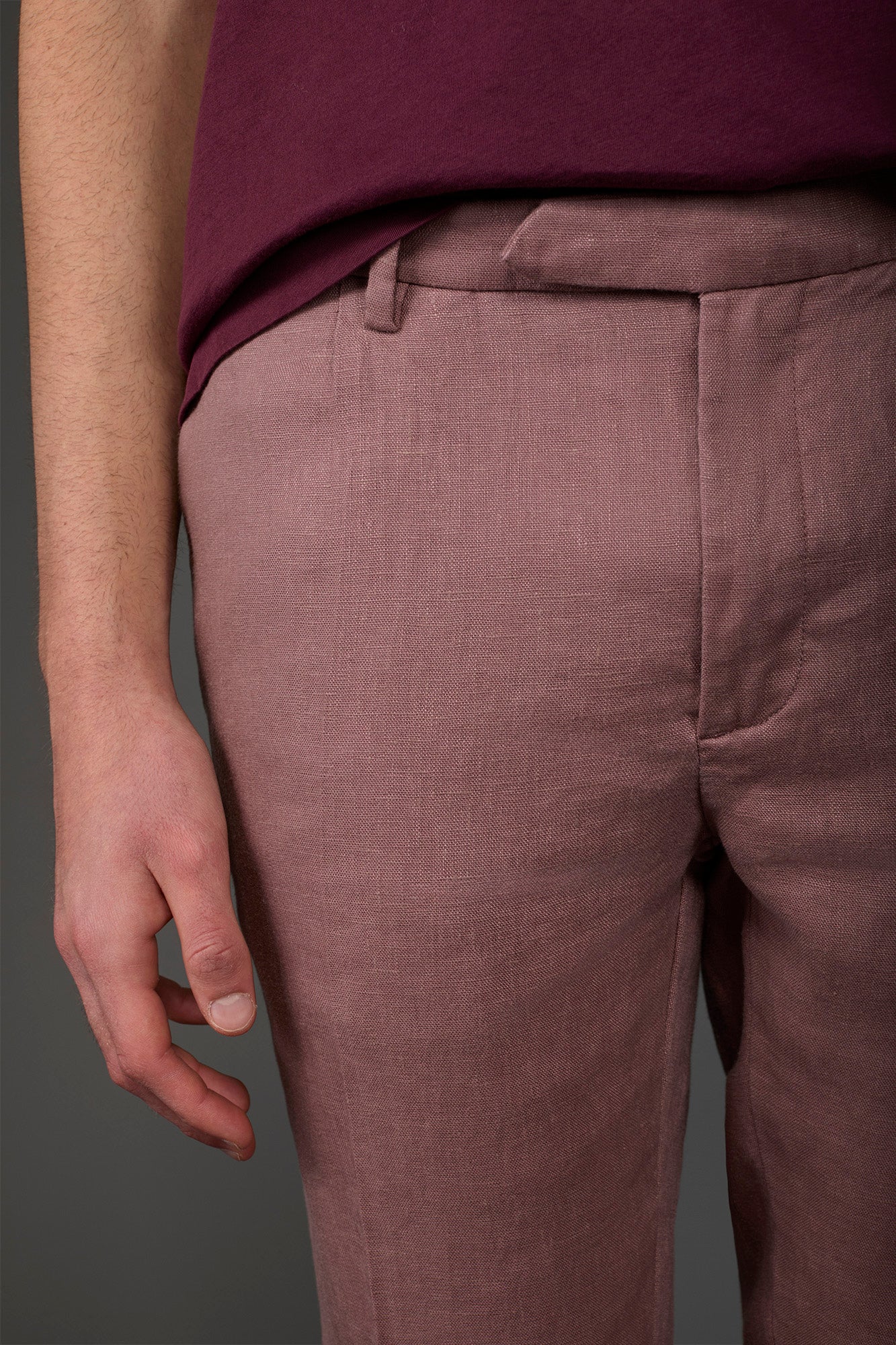 Men's trousers with two small pleats and concealed button