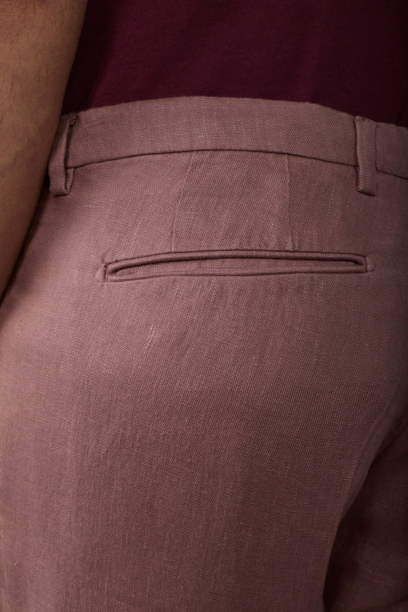 Men's trousers with two small pleats and concealed button