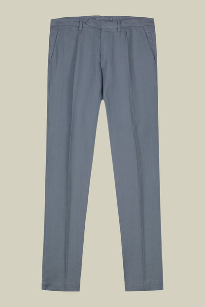 Men's trousers with two small pleats and concealed button