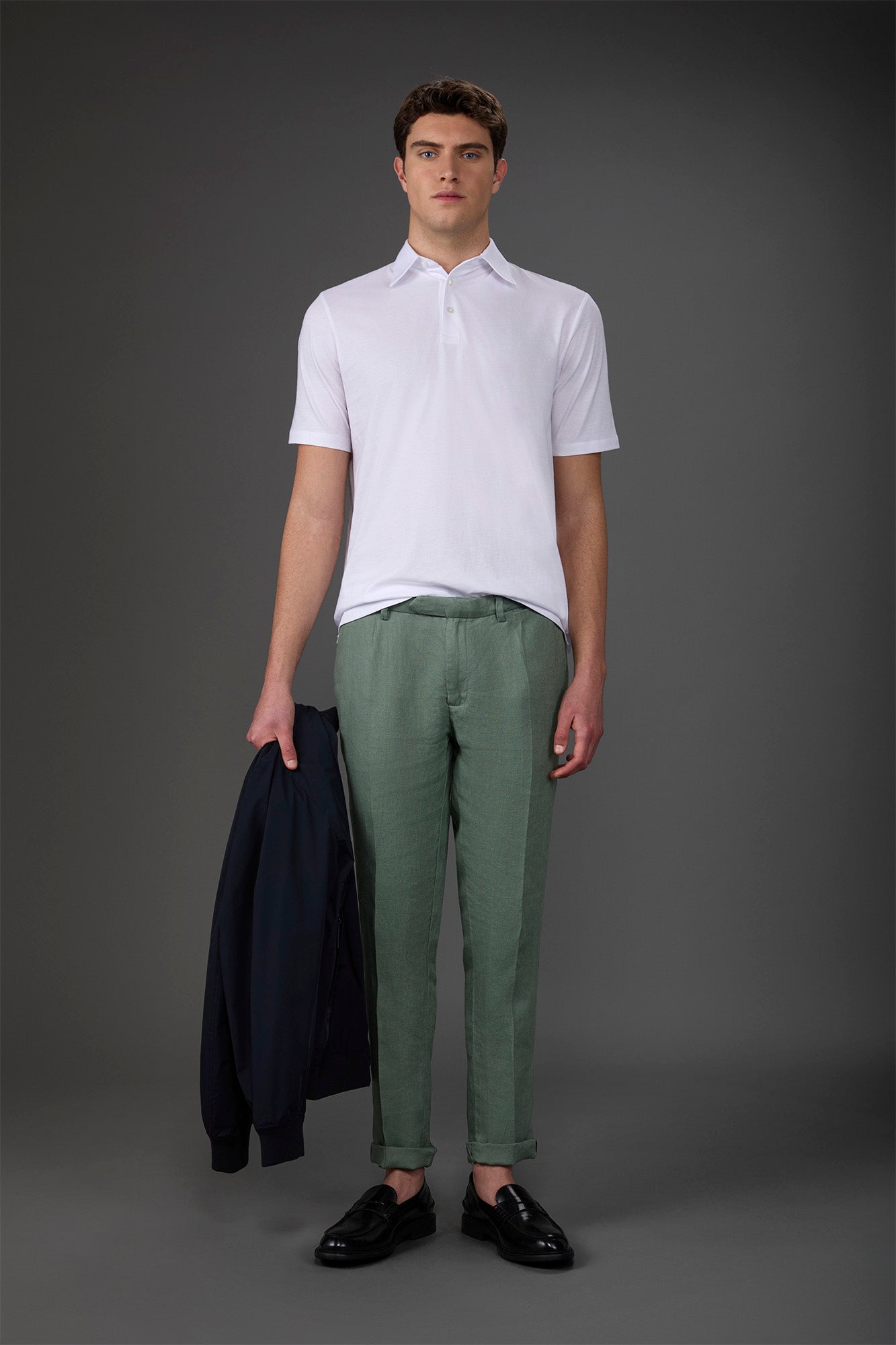 Men's trousers with two small pleats and concealed button