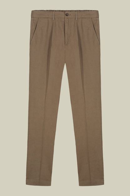 Men's trousers with two small pleats and elastane in the back waistband