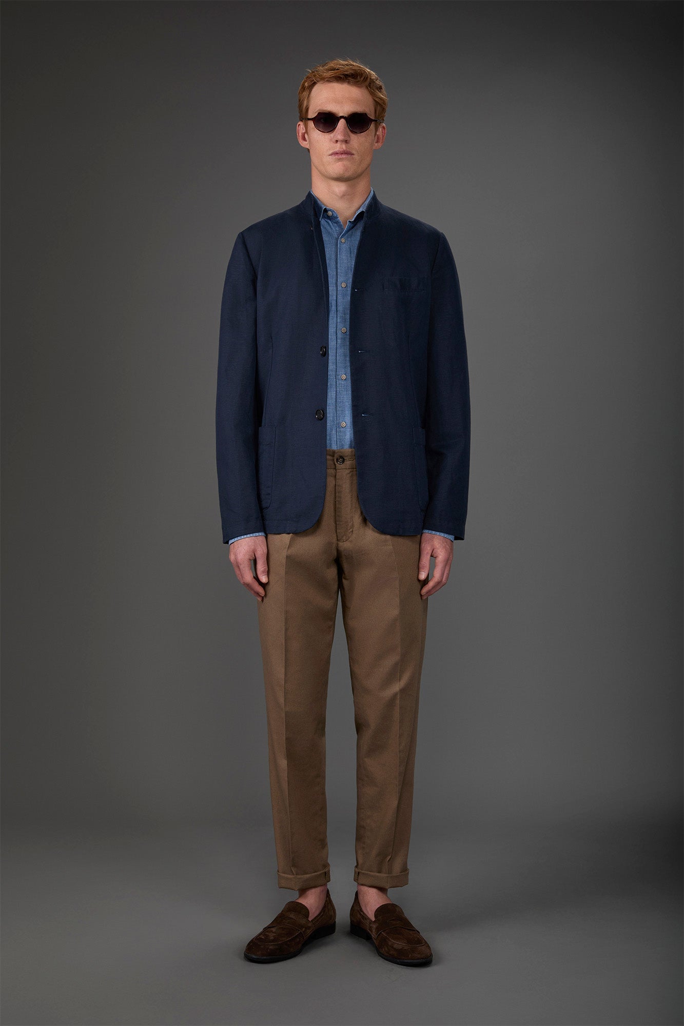 Men's trousers with two small pleats and elastane in the back waistband Beige