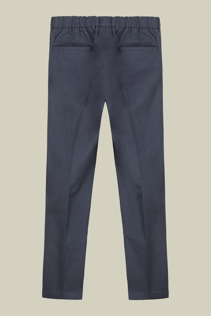 Men's trousers with two small pleats and elastane in the back waistband