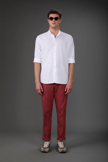 Men's trousers with two small pleats and elastane in the back waistband Brick