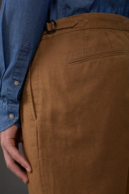 Men's trousers with double pleats and side buckles
