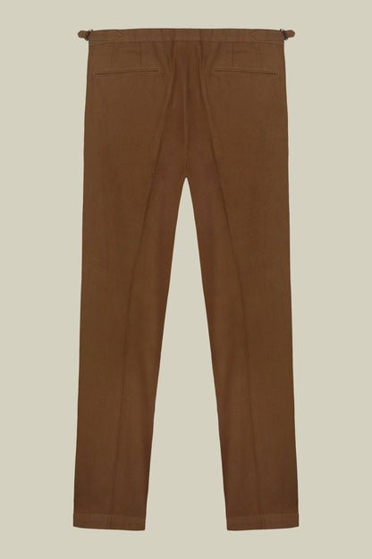 Men's trousers with double pleats and side buckles