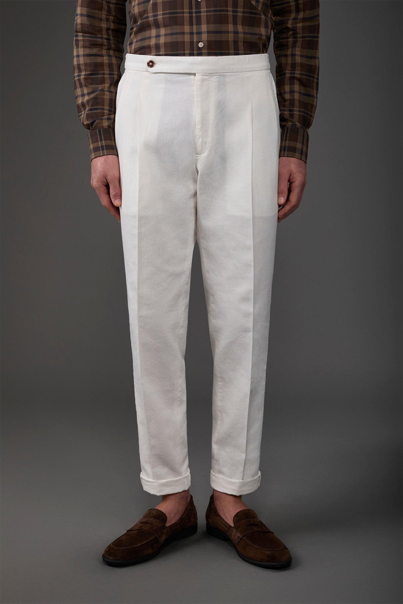 Men's trousers with double pleats and side buckles