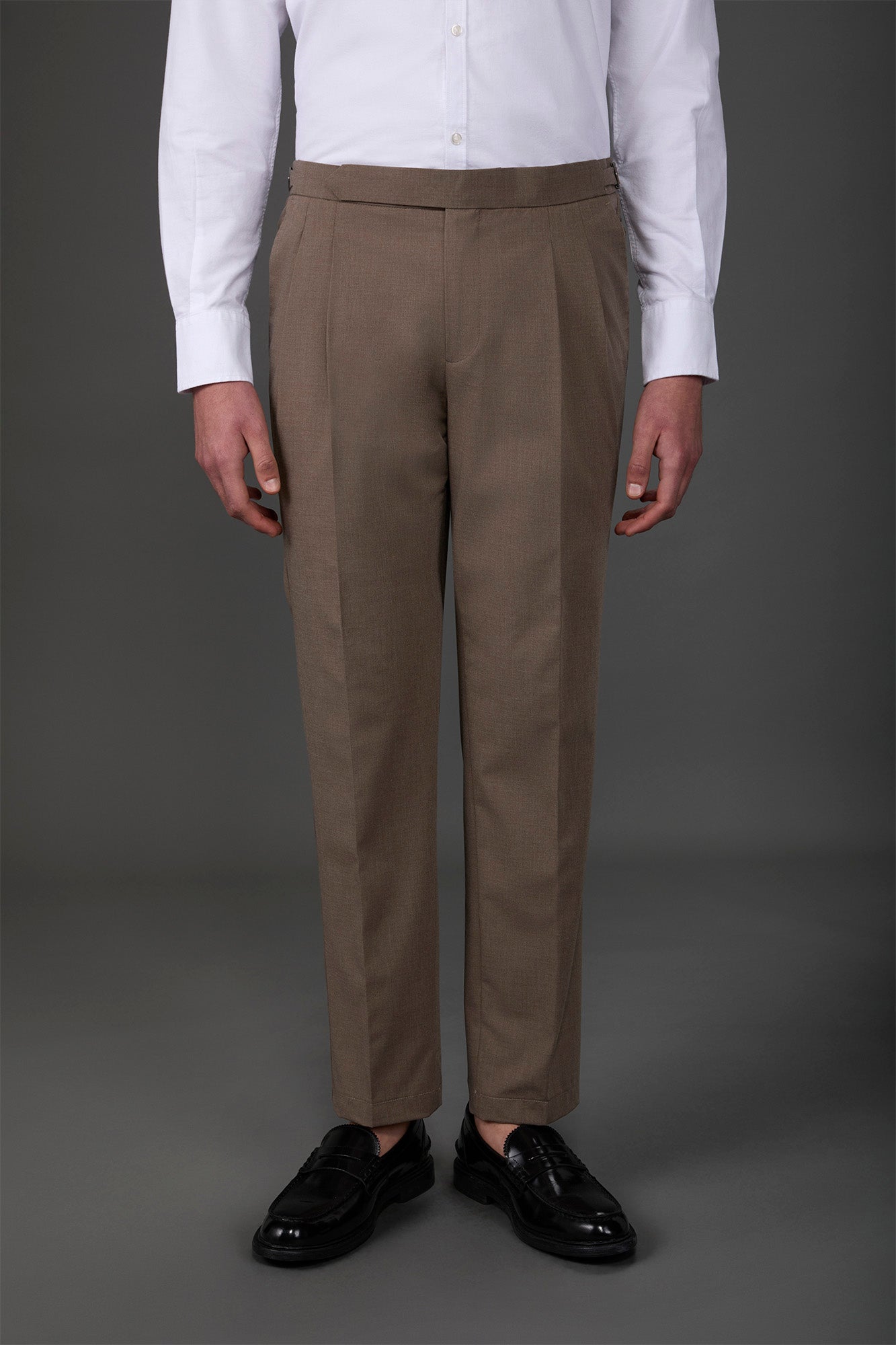 Men's trousers with double pleats and side buckles