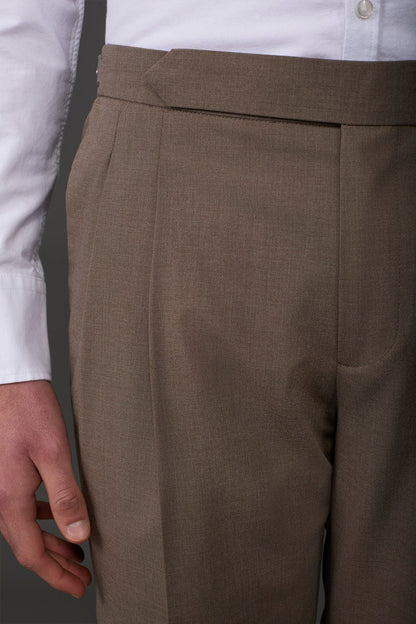 Men's trousers with double pleats and side buckles