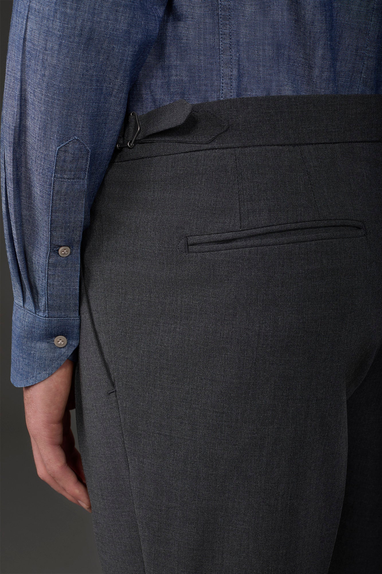 Men's trousers with double pleats and side buckles
