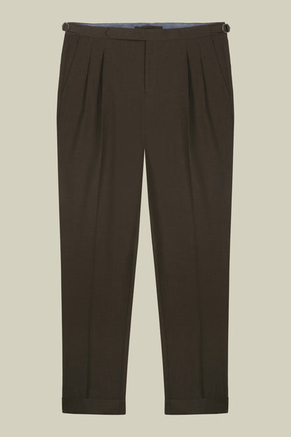 Men's trousers with double pleats and side buckles