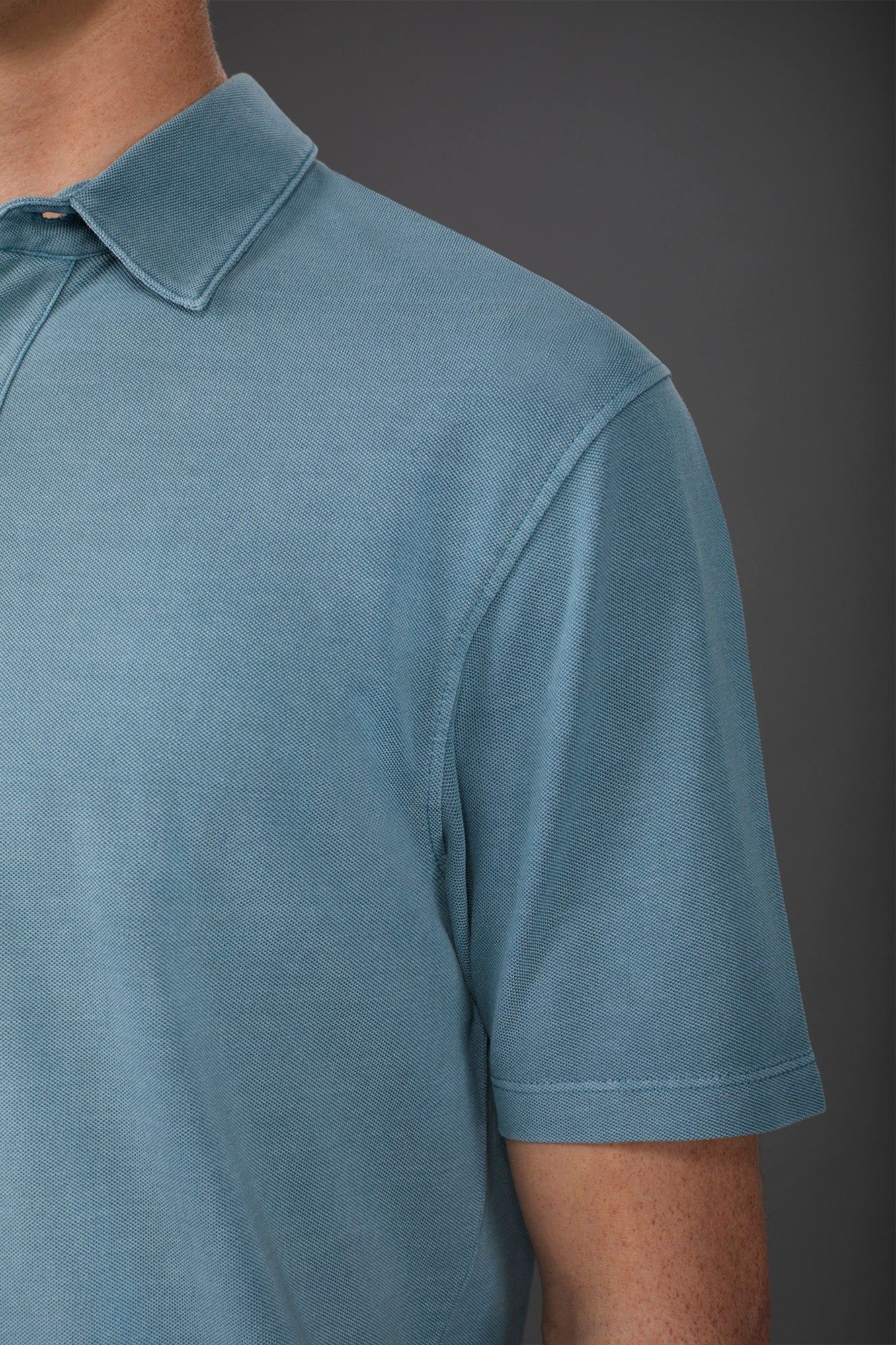 Men's short-sleeved polo shirt in cotton pique