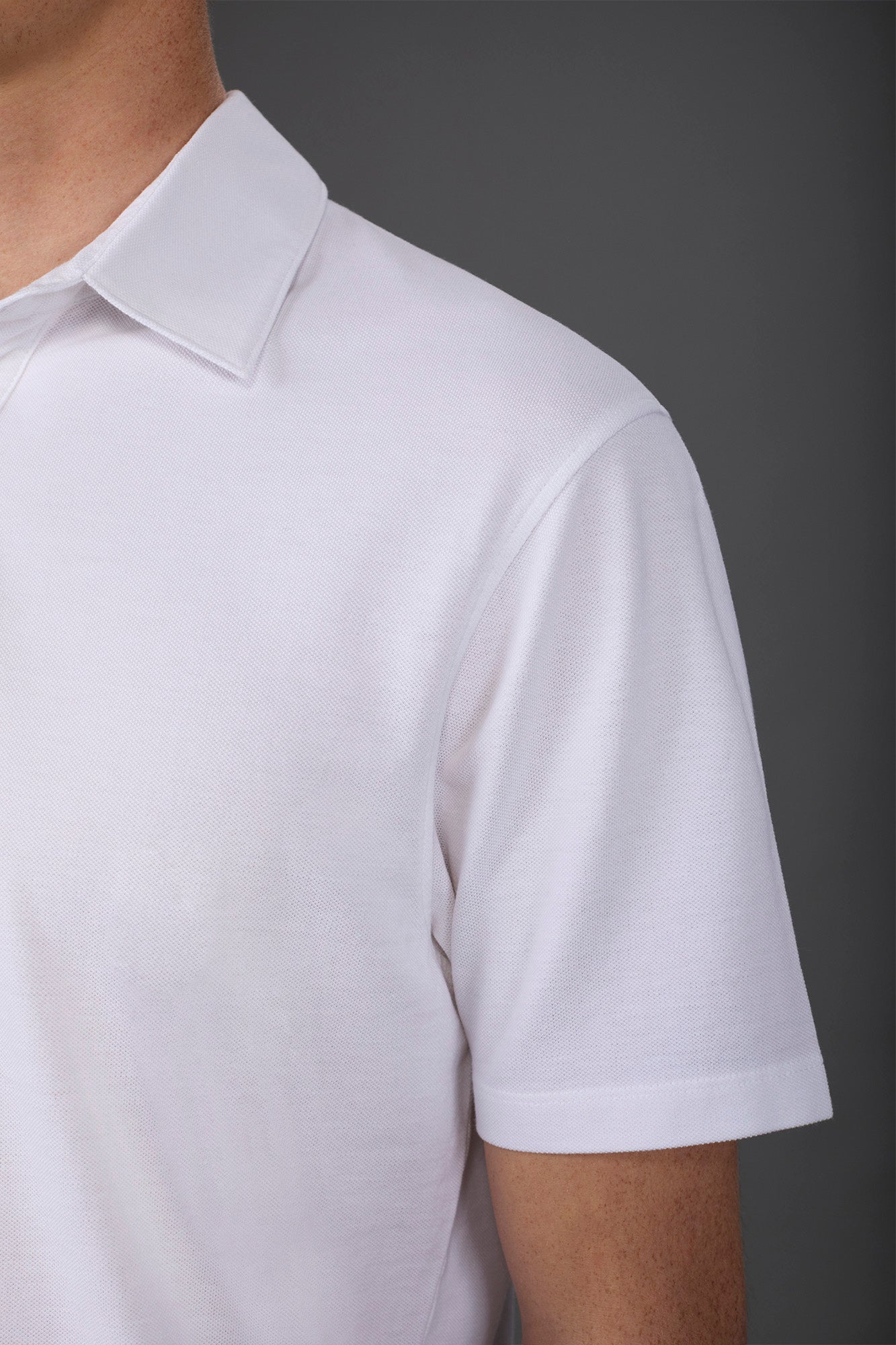 Men's short-sleeved polo shirt in cotton pique