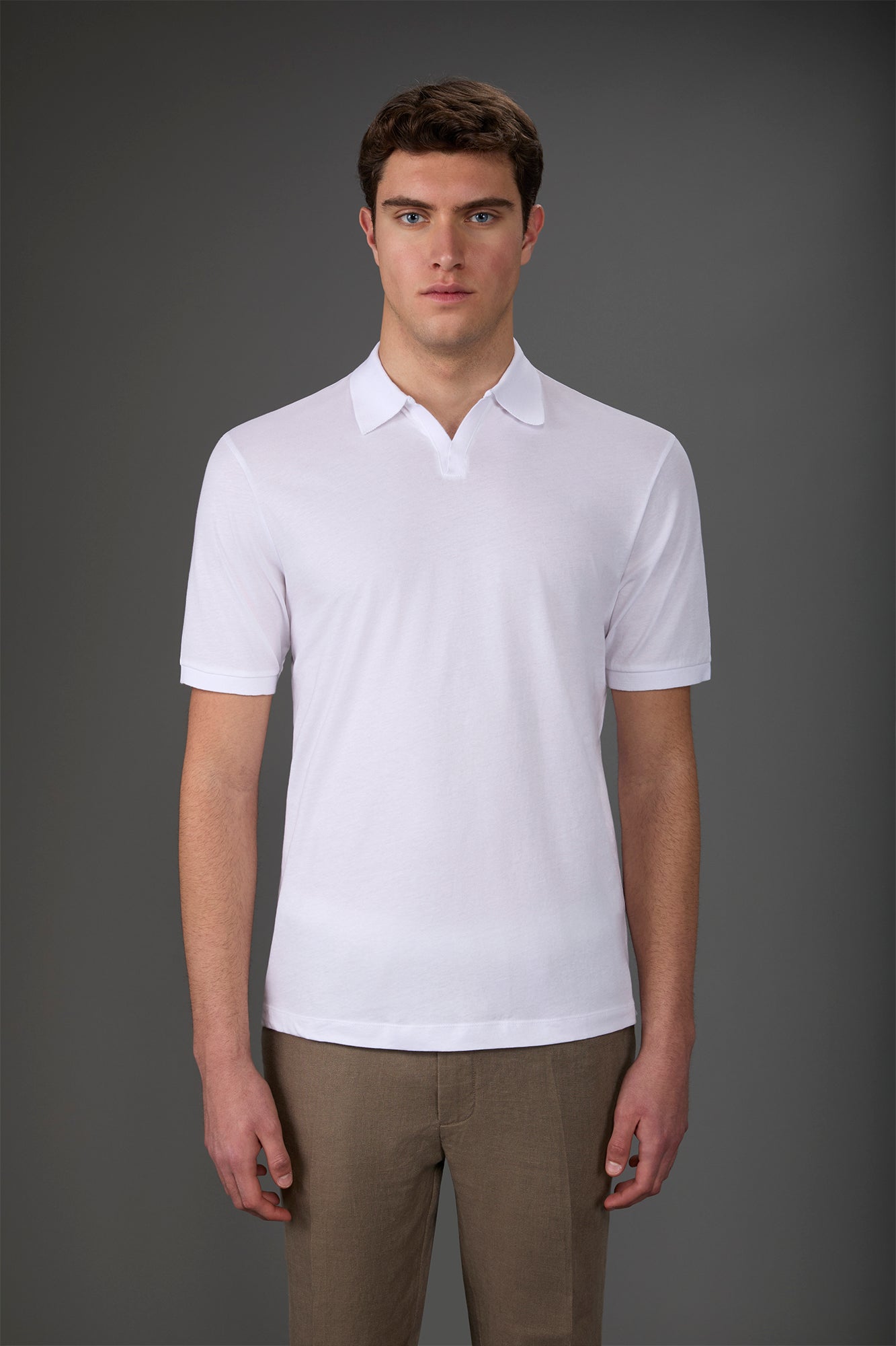Men's short-sleeved organic cotton polo shirt with derby collar