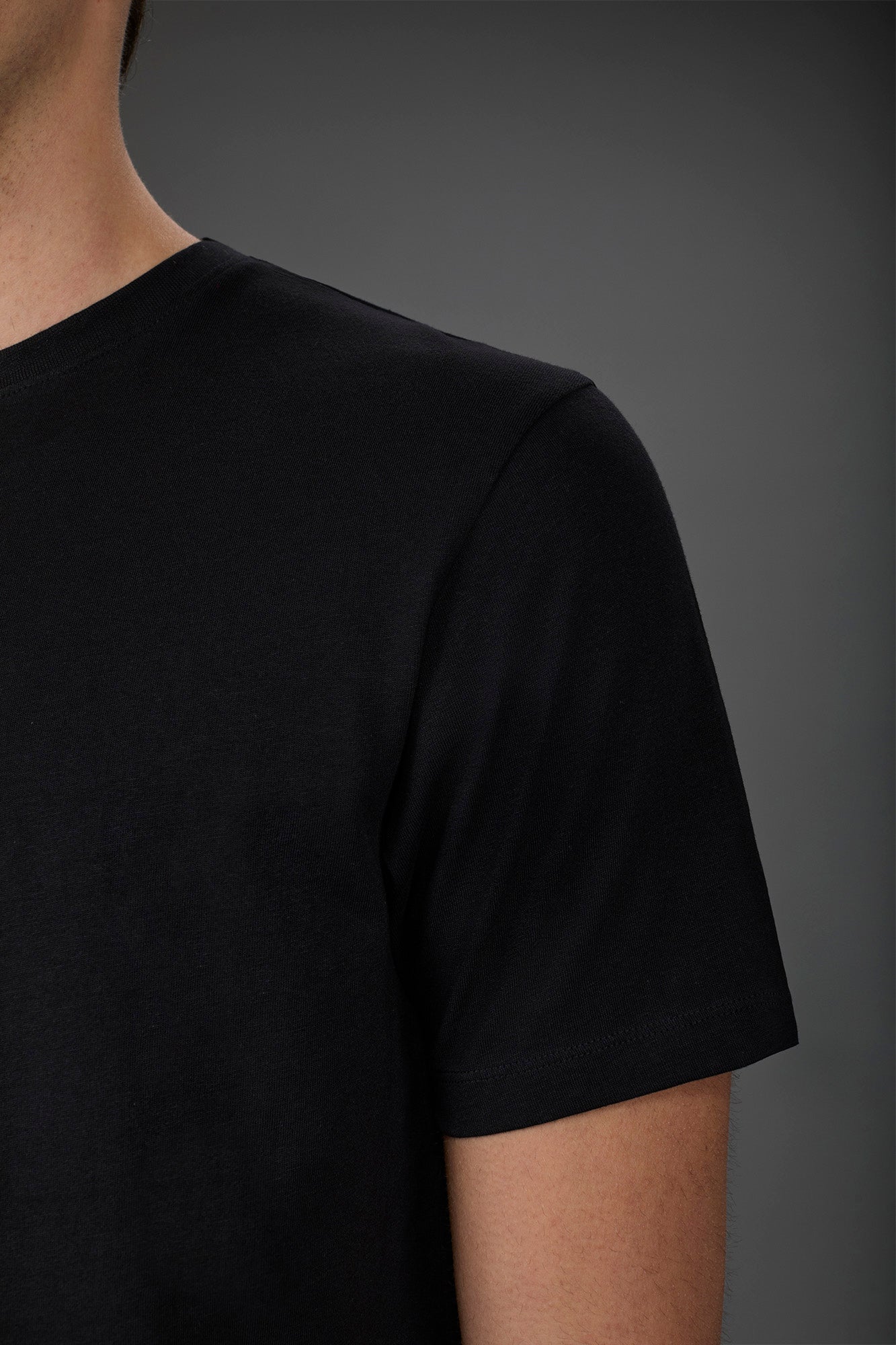 Men's short-sleeved T-shirt in 100% cotton jersey