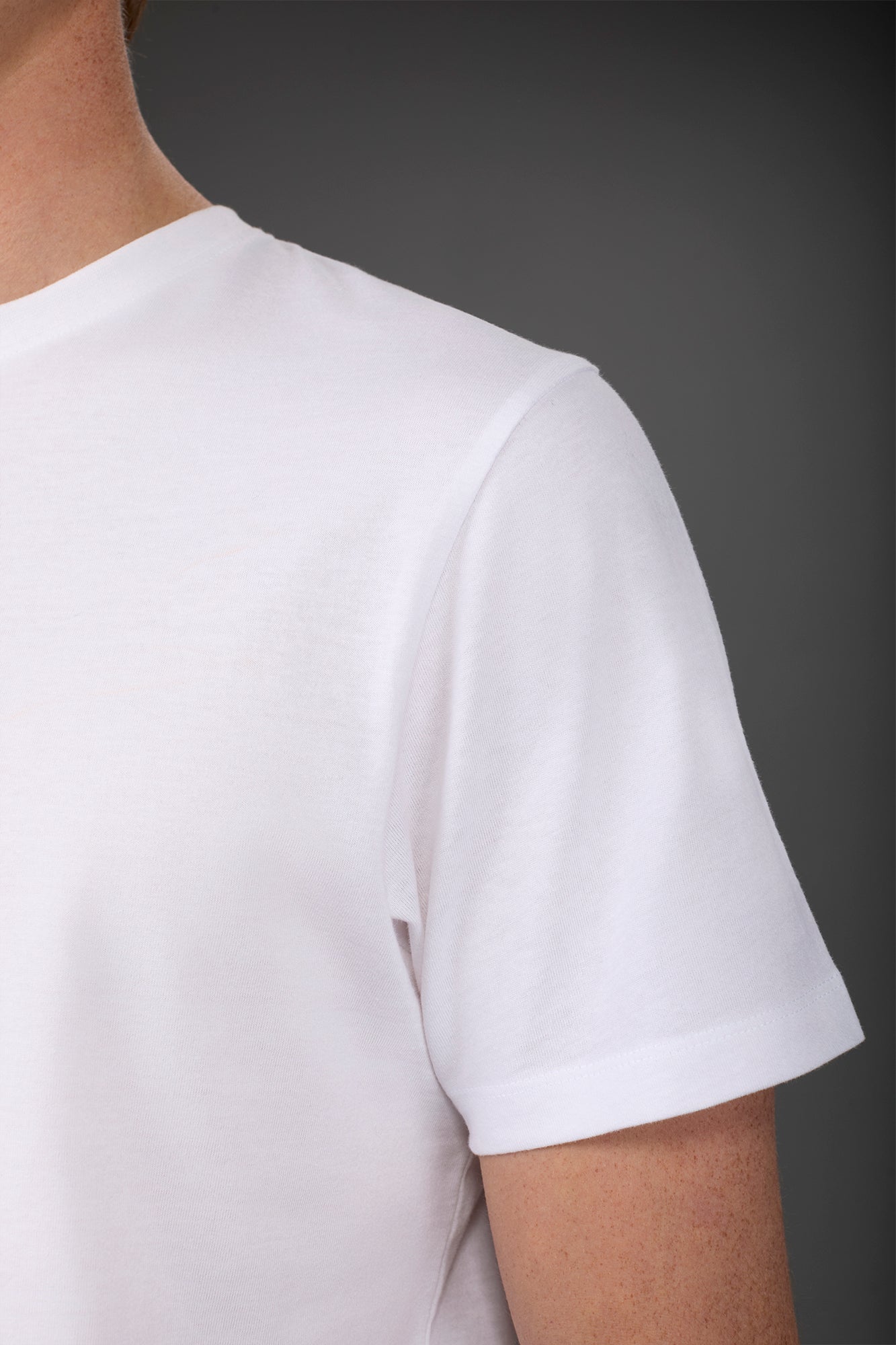 Men's short-sleeved T-shirt in 100% cotton jersey