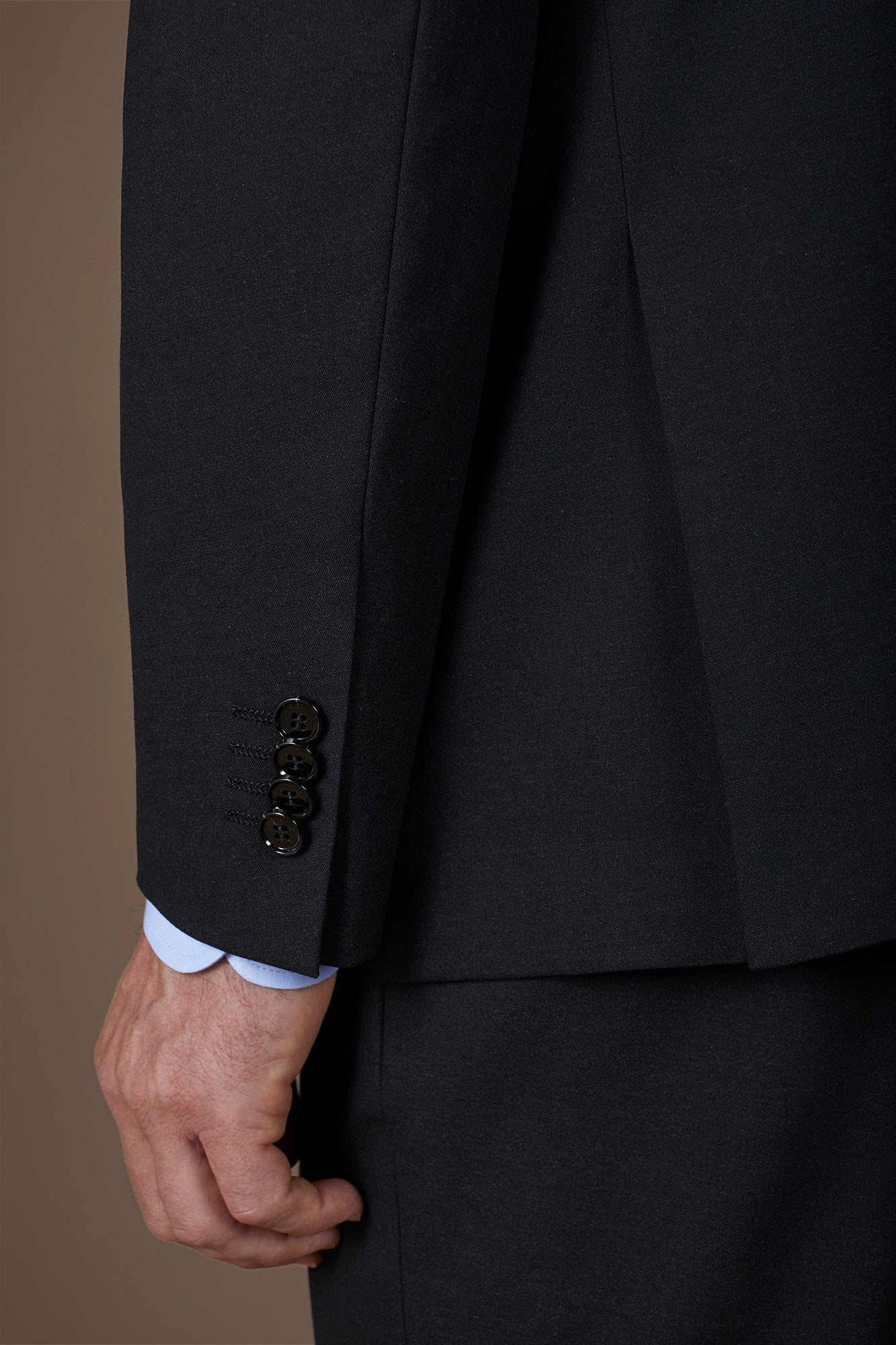 Men's regular fit single-breasted suit in plain fabric