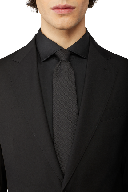 Single-breasted men's suit
