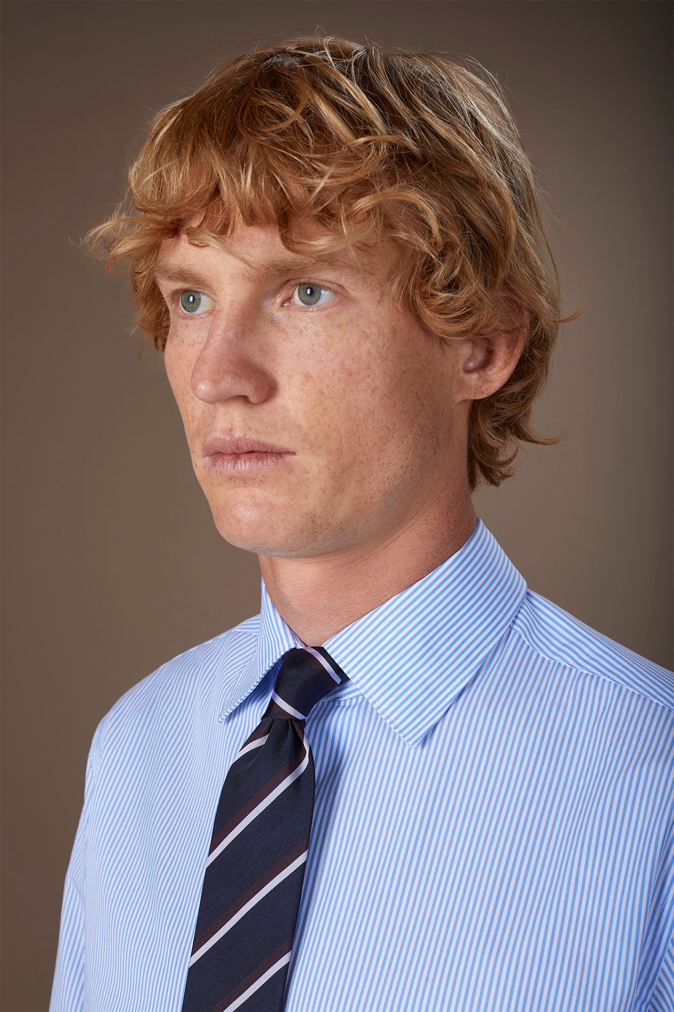 Men's shirt with classic collar in 100% striped cotton
