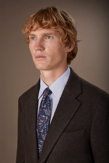 Men's paisley pattern tie
