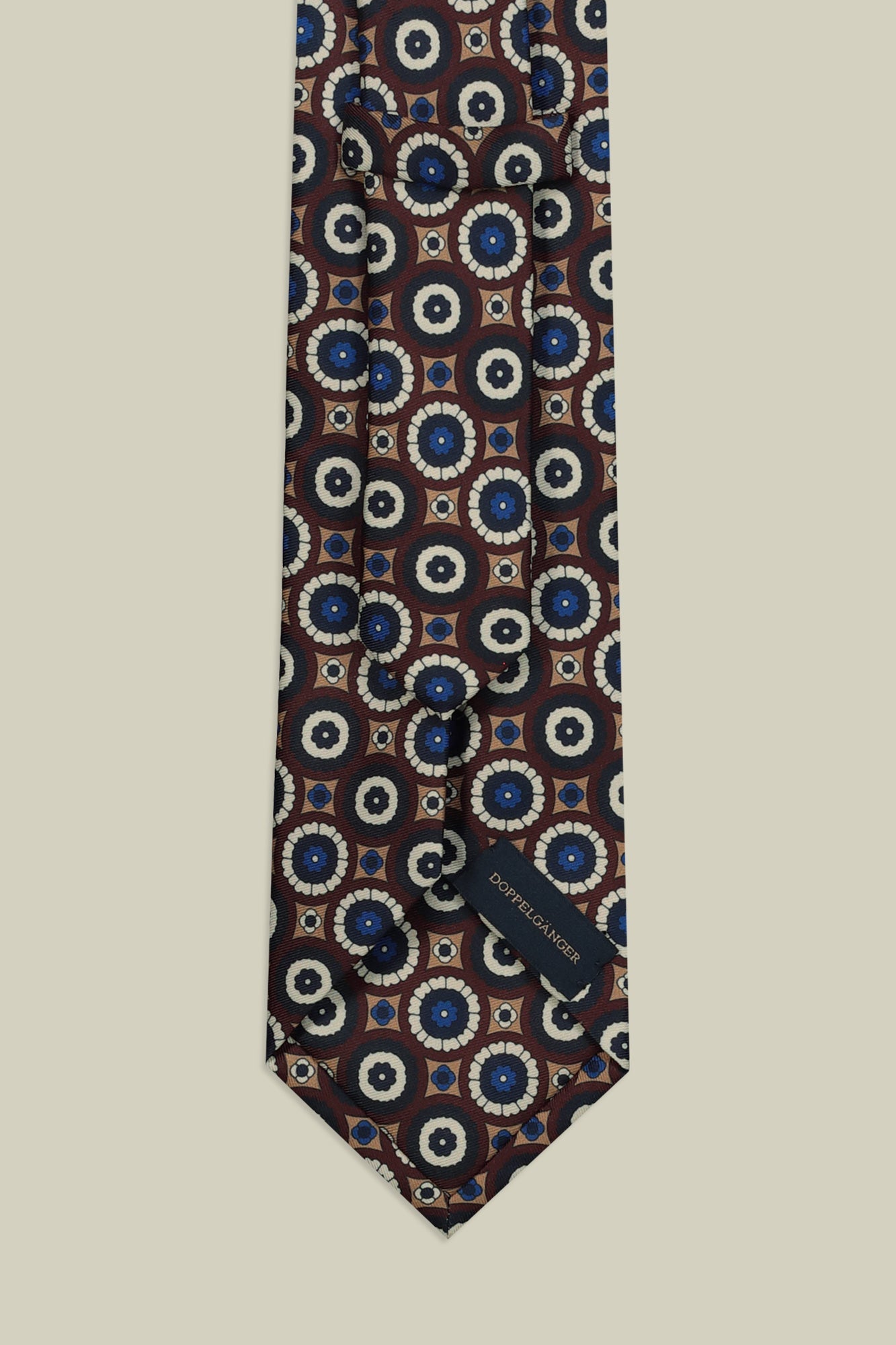 Men's tie with macro geometric patterns