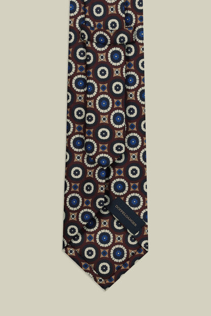 Men's tie with macro geometric patterns