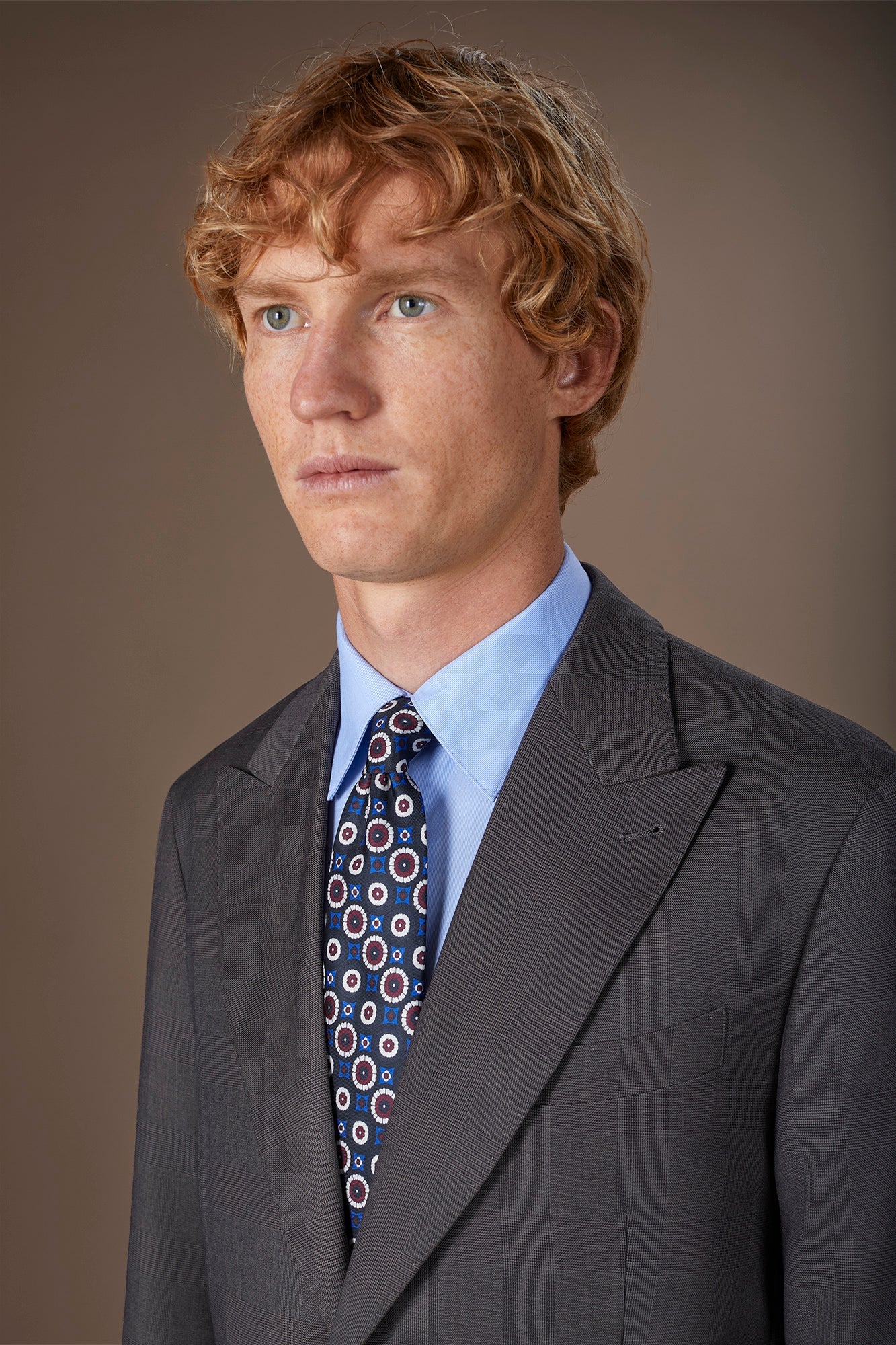 Men's tie with macro geometric patterns