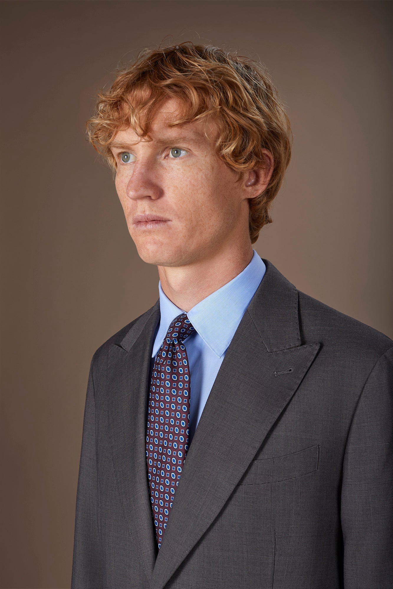 Men's tie with geometric pattern