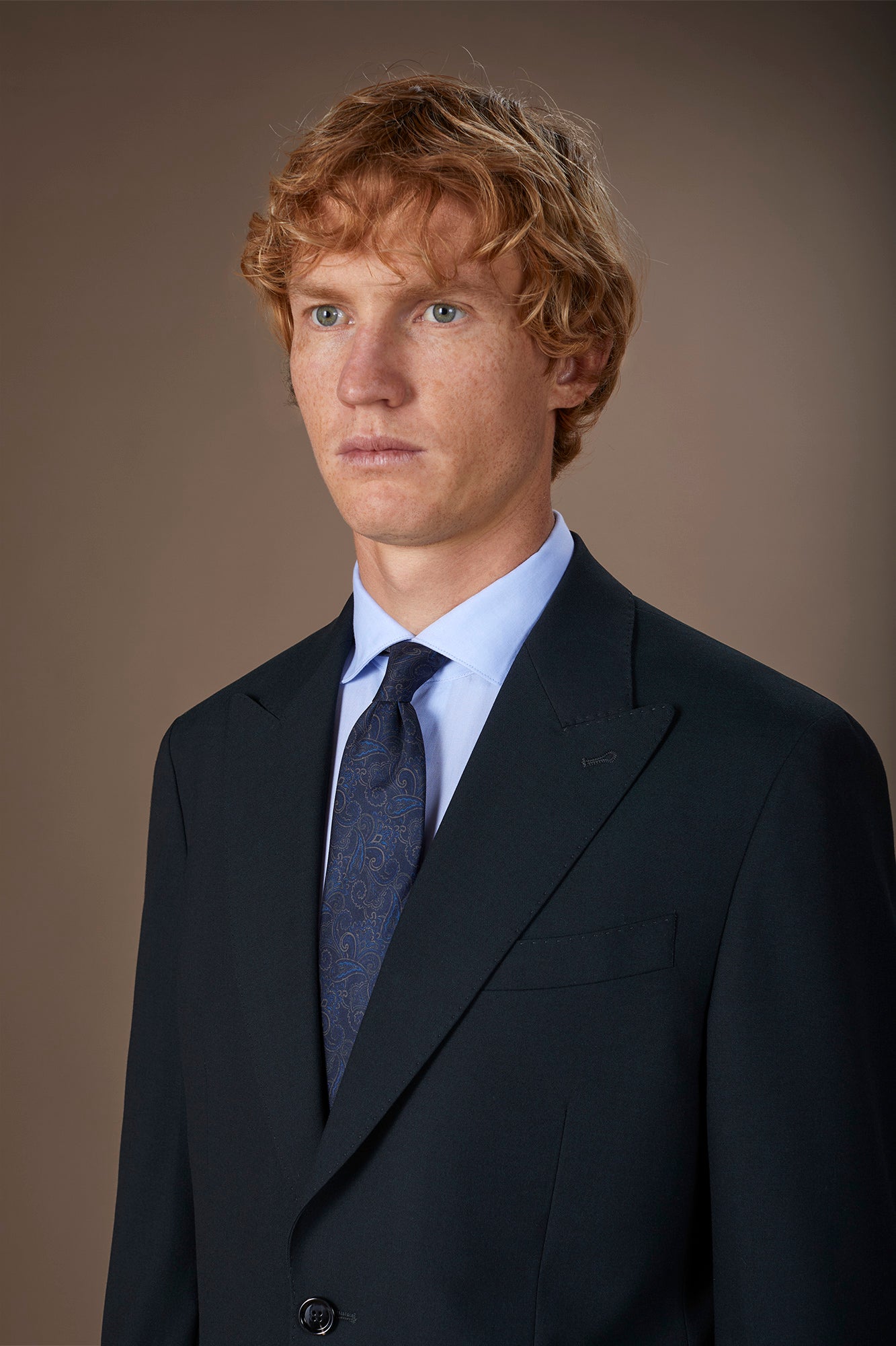 Men's paisley pattern tie