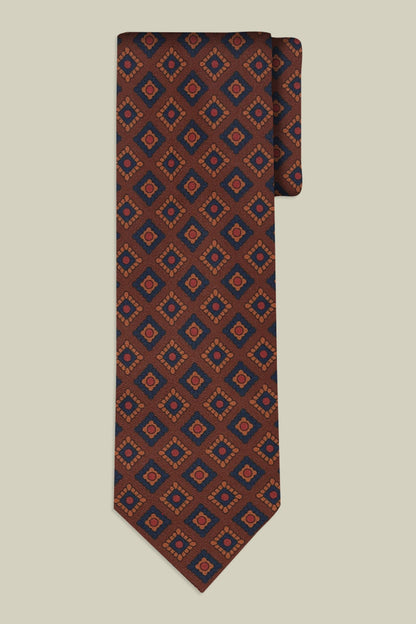 Men's tie with macro geometric pattern