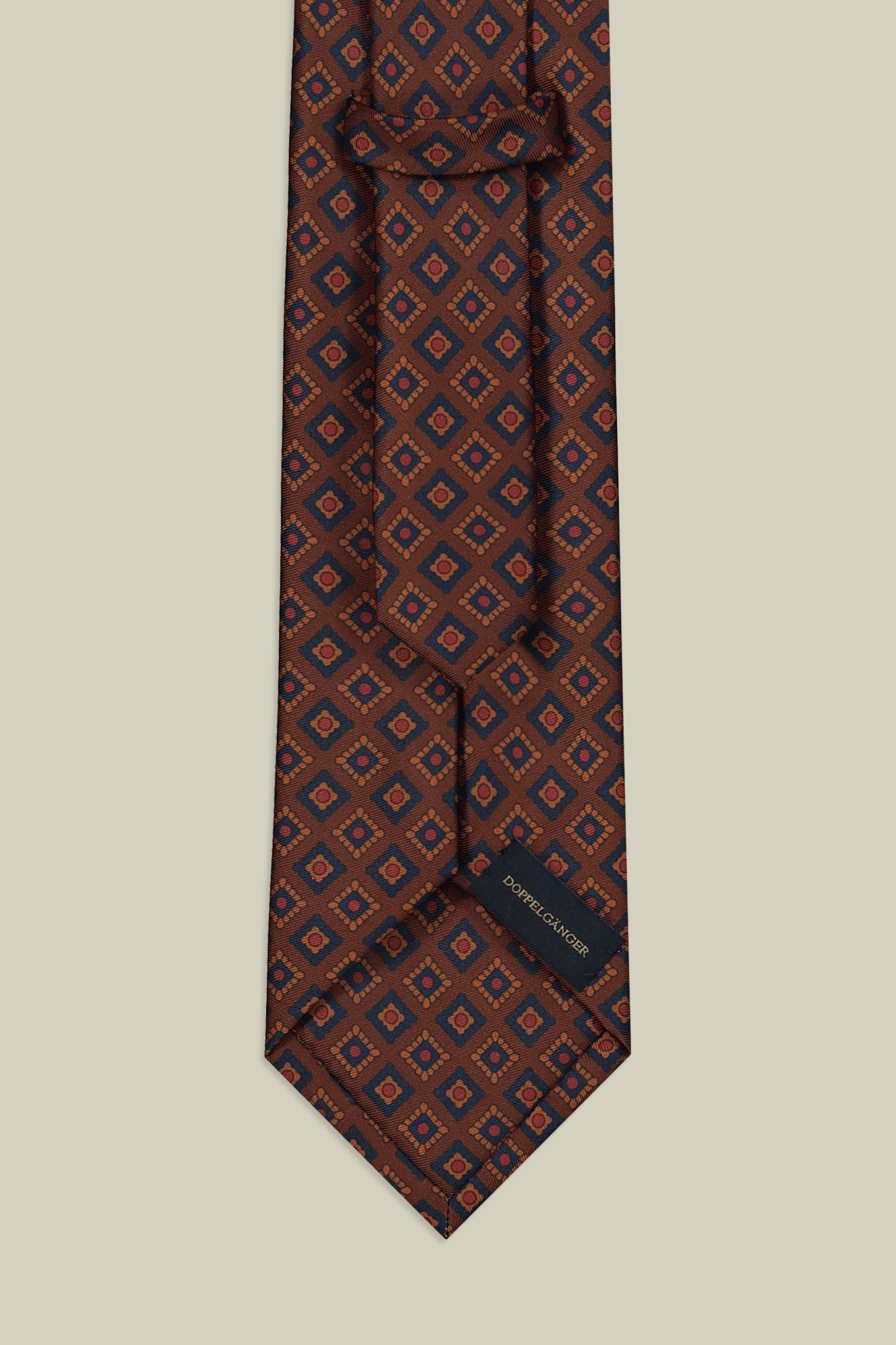 Men's tie with macro geometric pattern