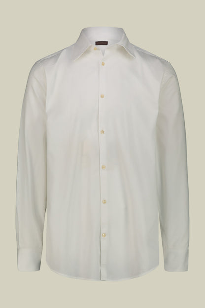 Men's casual shirt with classic collar in 100% cotton gabardine fabric comfort fit