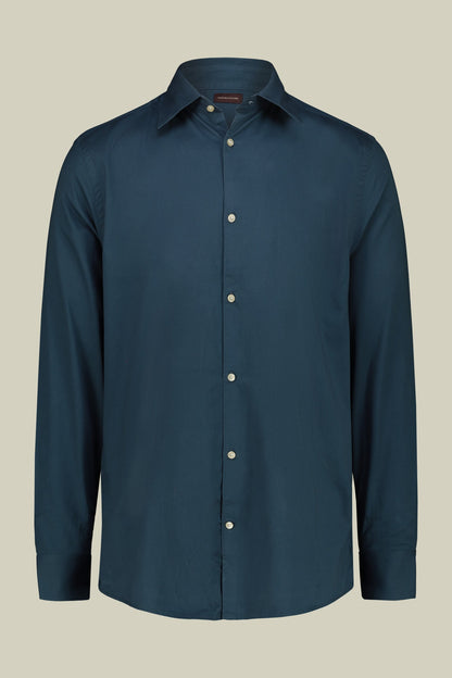 Men's casual shirt with classic collar in 100% cotton gabardine fabric comfort fit