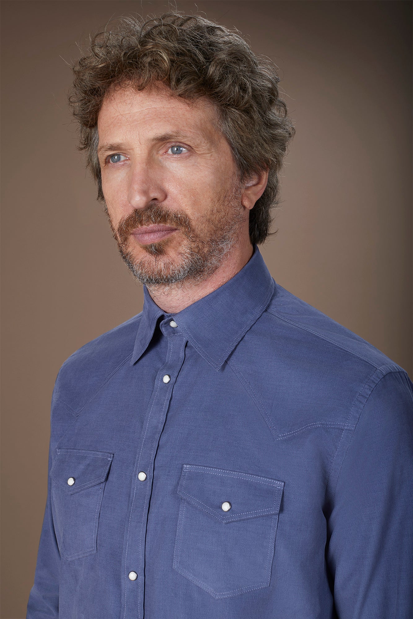 Men's casual shirt with classic collar 100% cotton 1000 striped velvet fabric plain colour