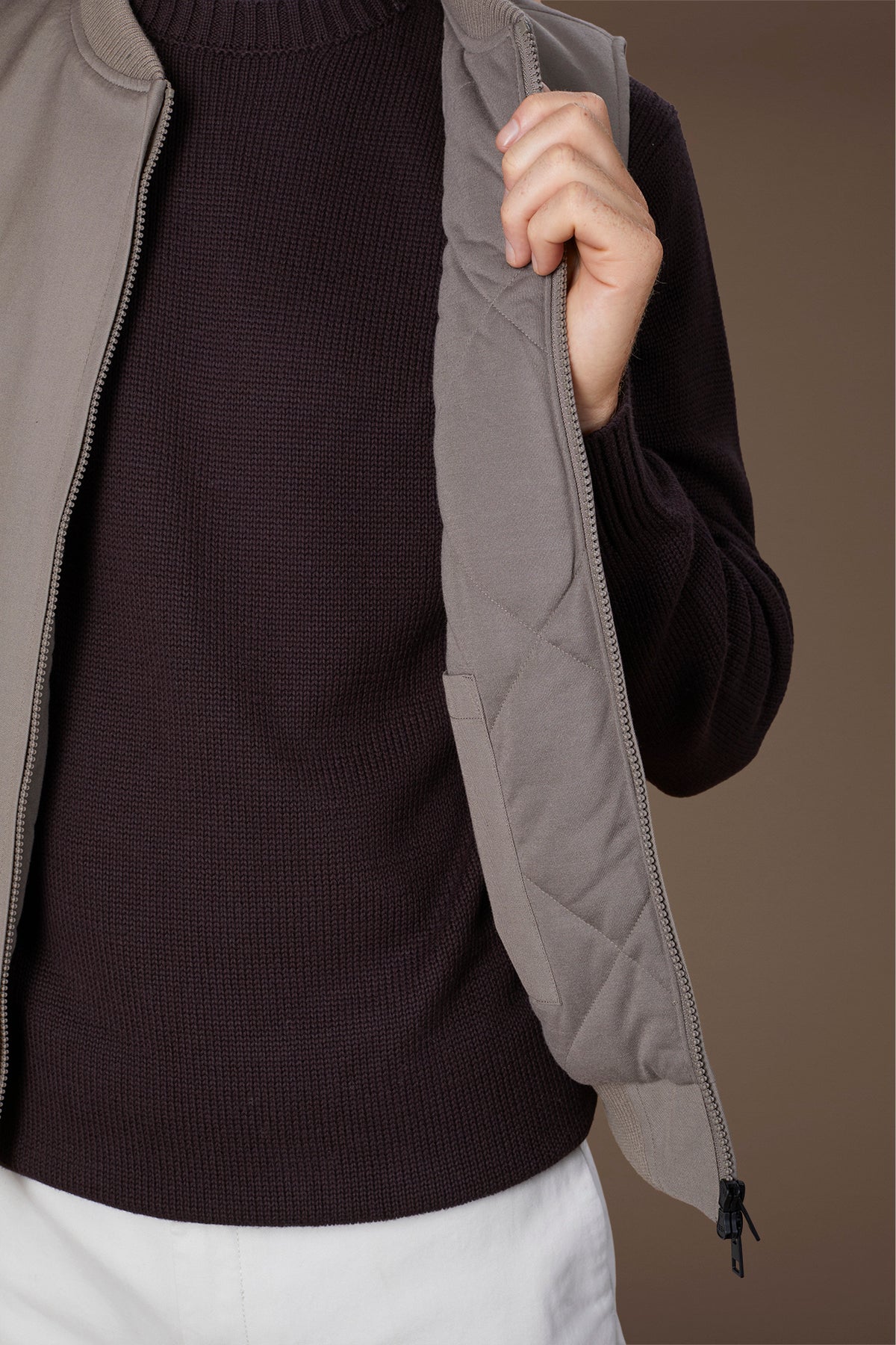 Men's padded sleeveless jacket comfort fit