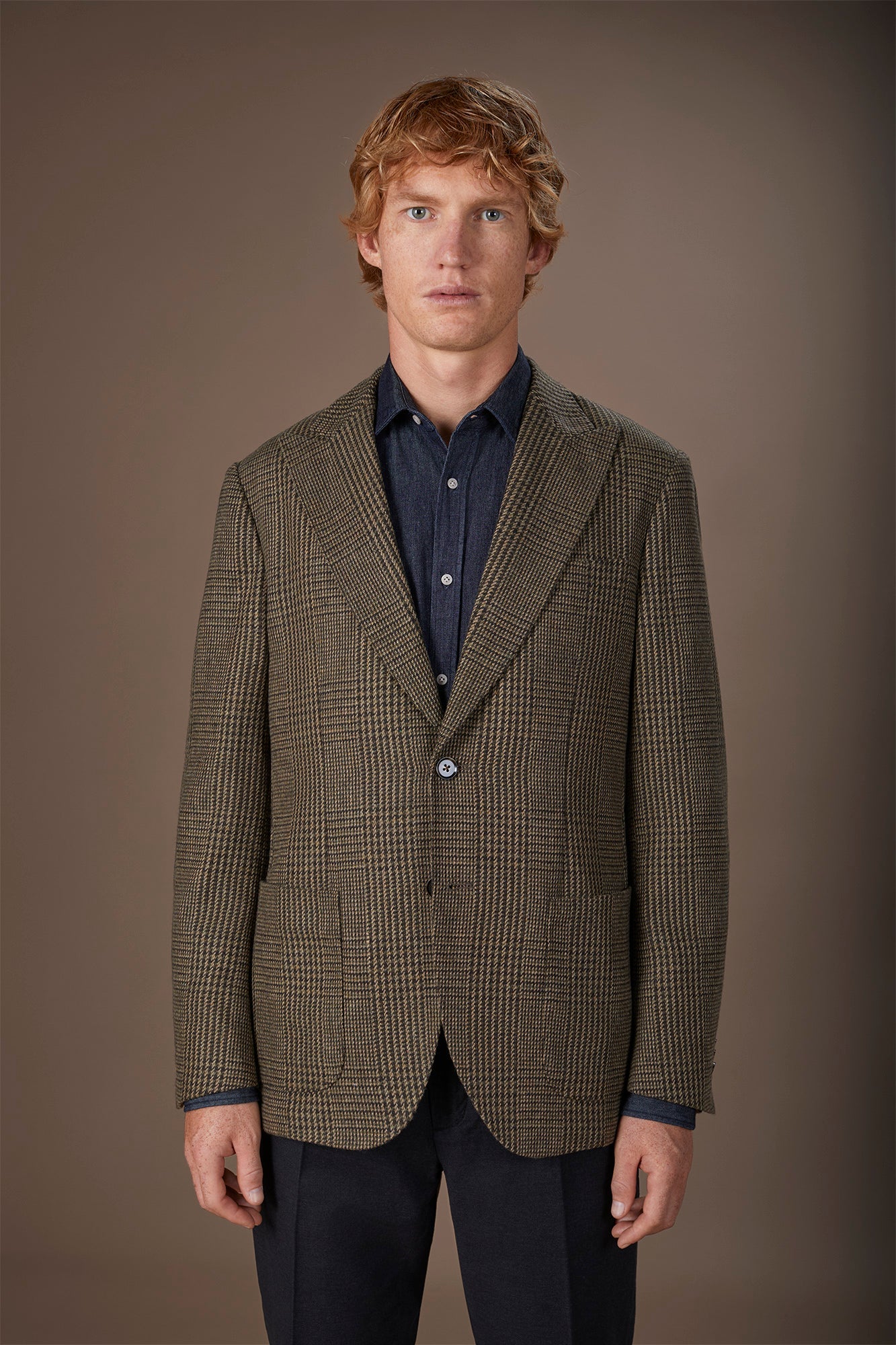 Men's regular fit single-breasted jacket in Prince of Wales check wool blend fabric with peak lapels