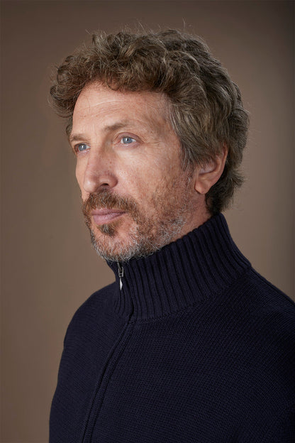 Men's 100% cotton cardigan with zip closure regular fit