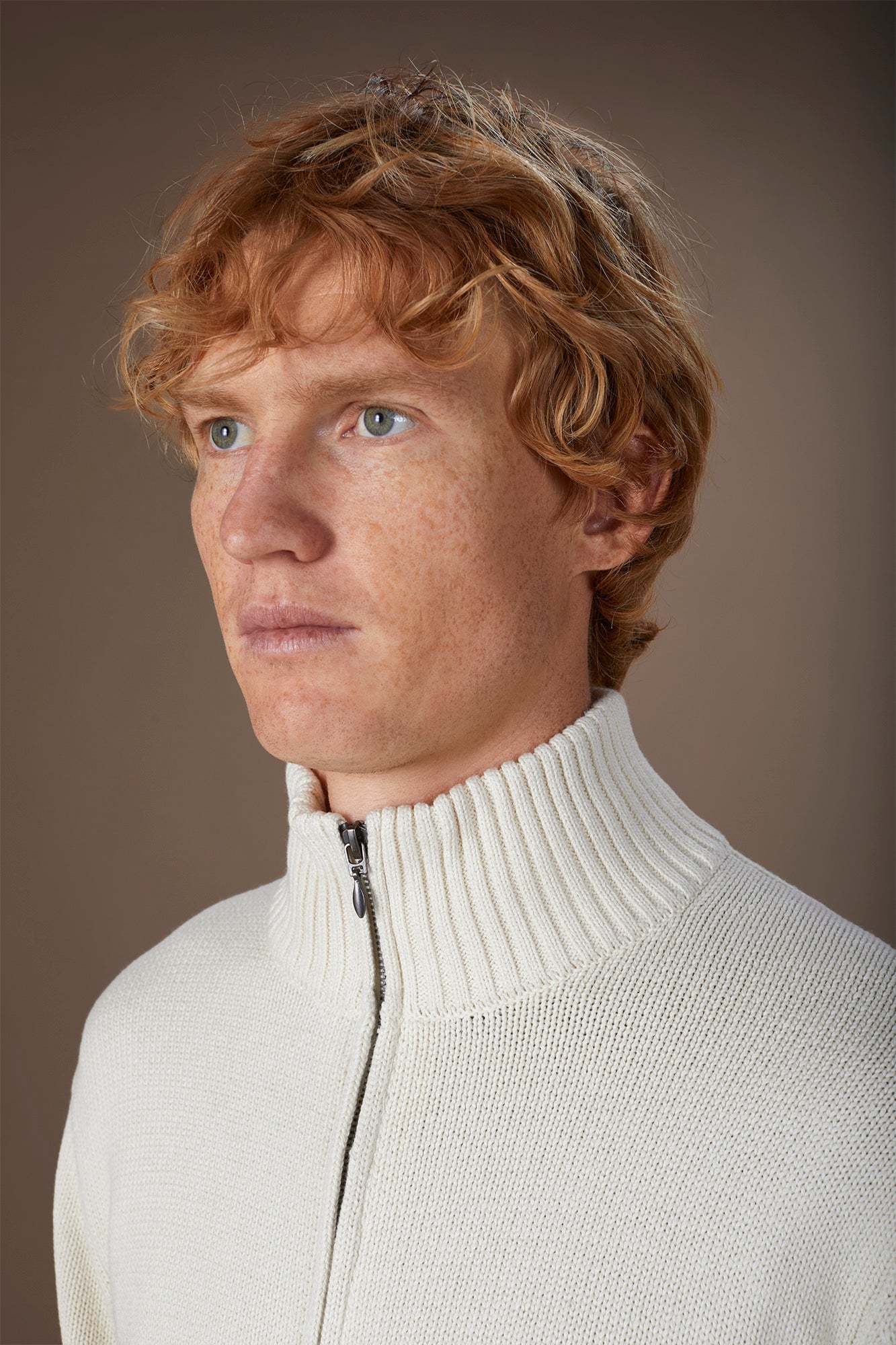 Men's 100% cotton cardigan with zip closure regular fit