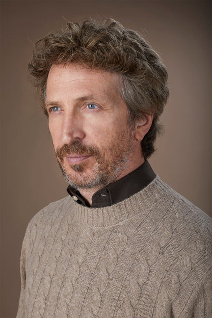 Men's lambswool crew neck jumper in a regular fit