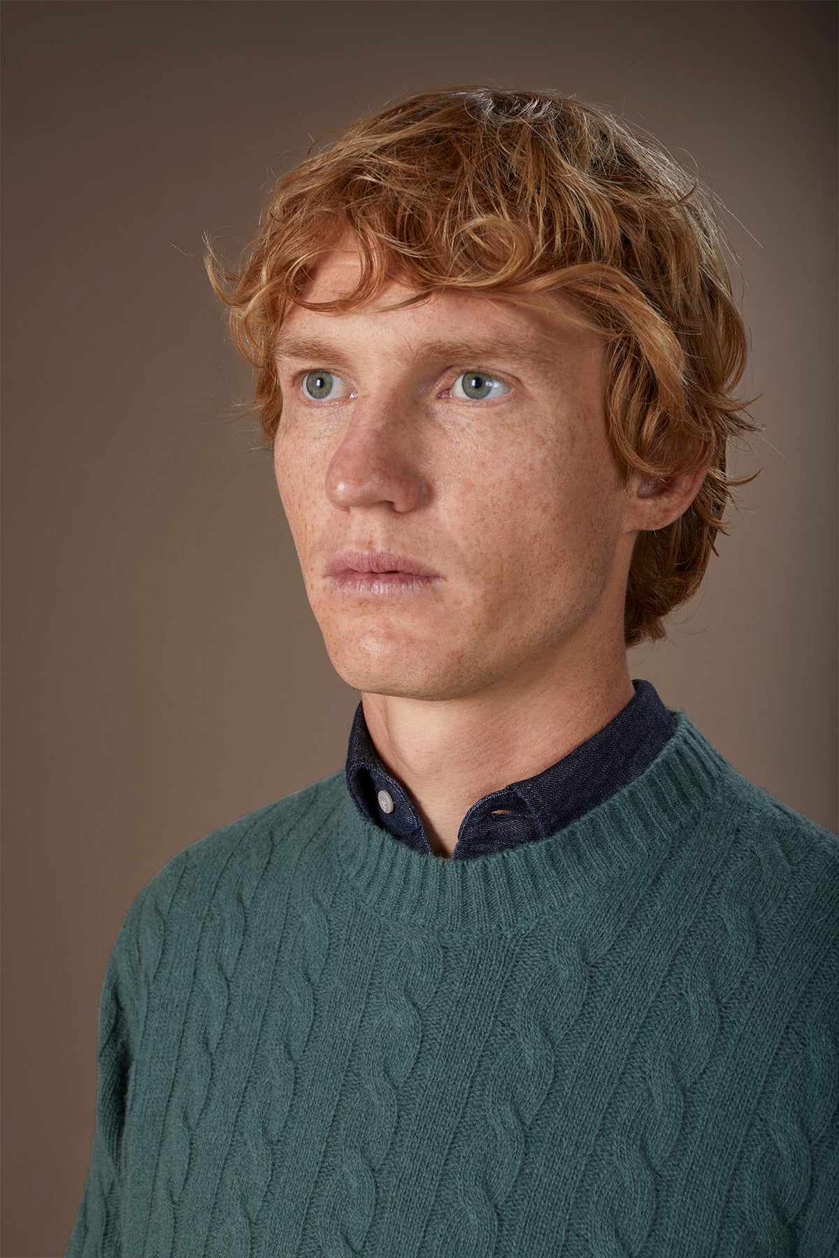 Men's lambswool crew neck jumper in a regular fit