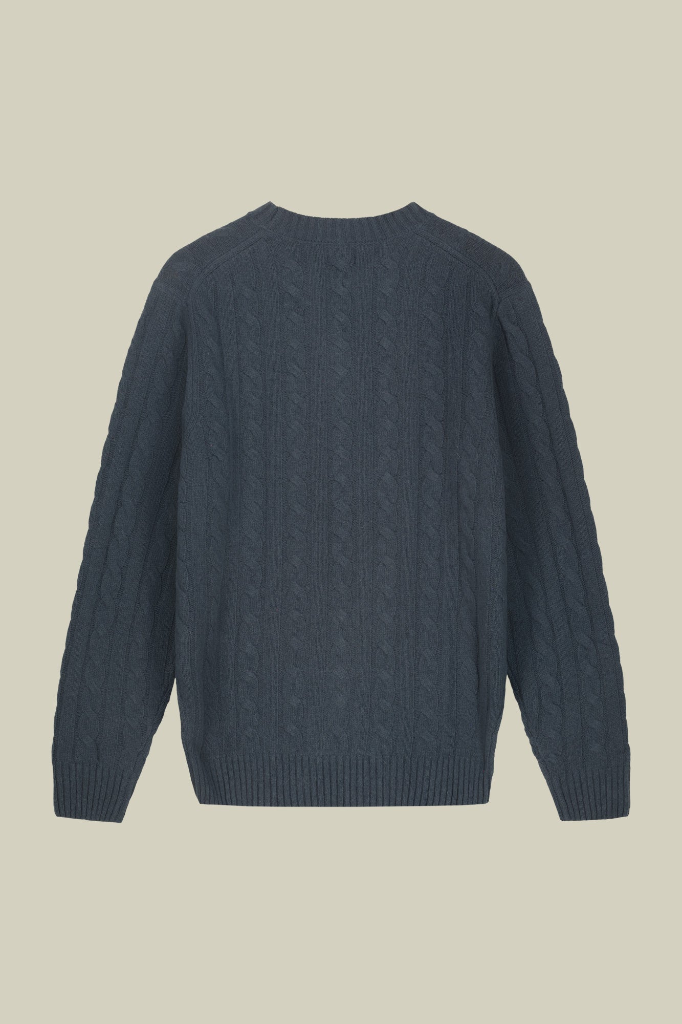 Men's lambswool crew neck jumper in a regular fit