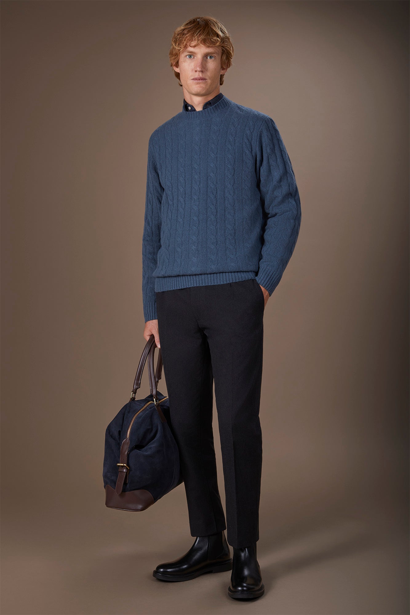 Men's lambswool crew neck jumper in a regular fit