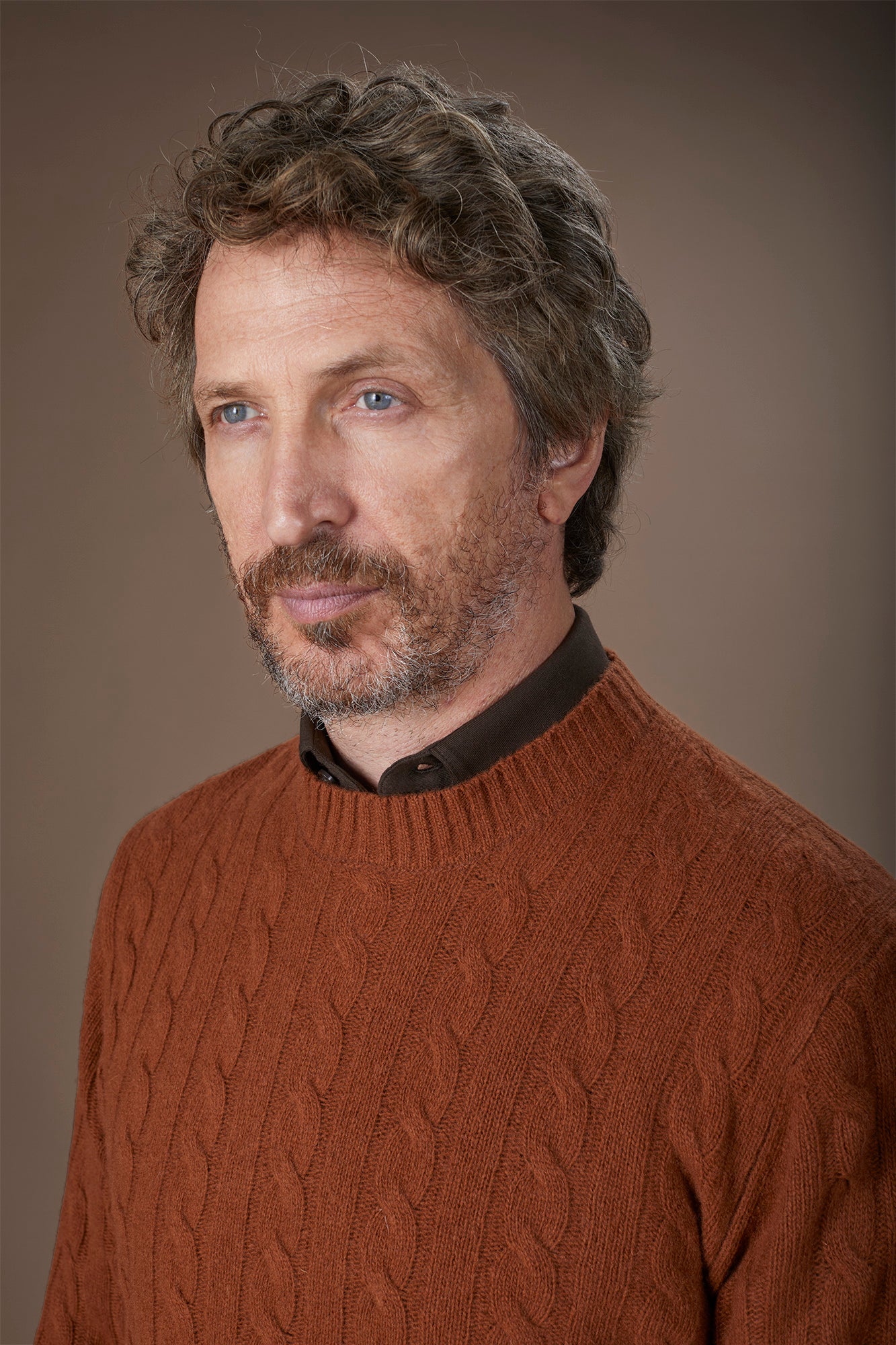 Men's lambswool crew neck jumper in a regular fit